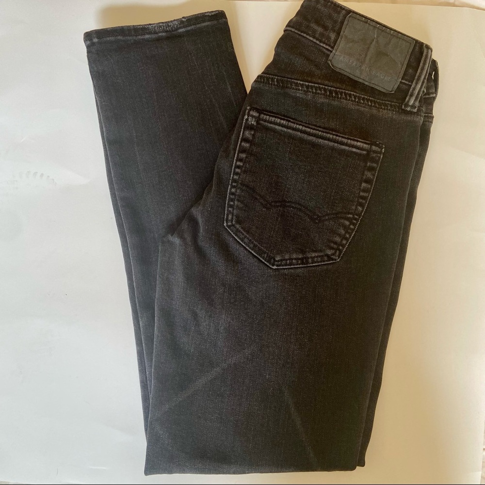 American Eagle Black Very Lightly Distressed Skinny Jeans with flex